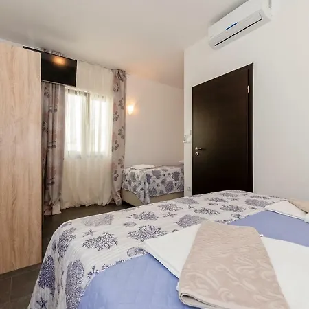 Apartment Lozna *